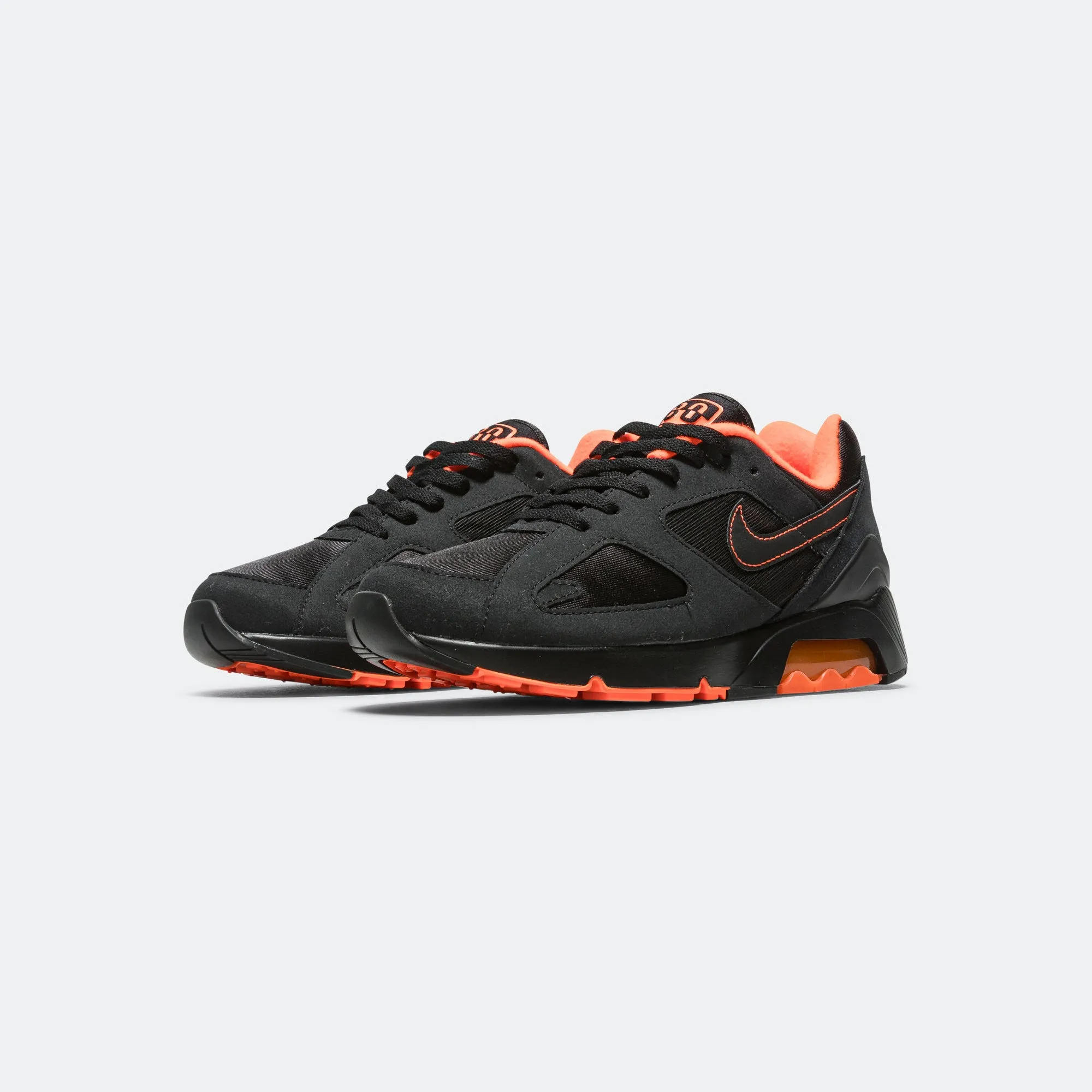 Air 180 - Black/Hyper Crimson