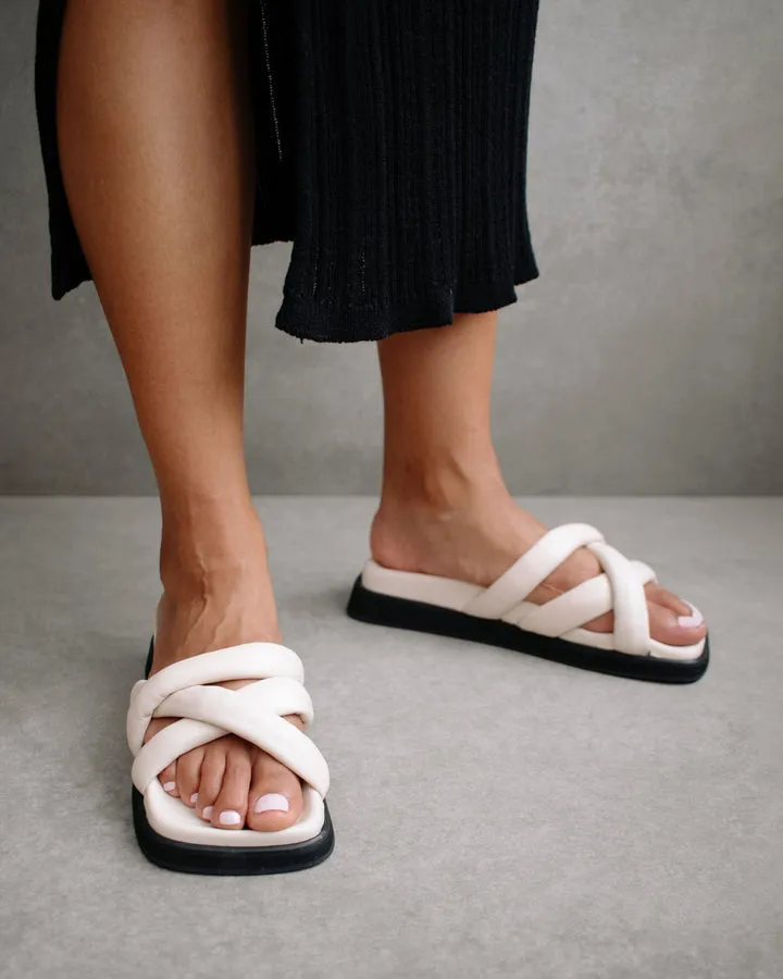 Alohas - Slip on Cross in Ivory