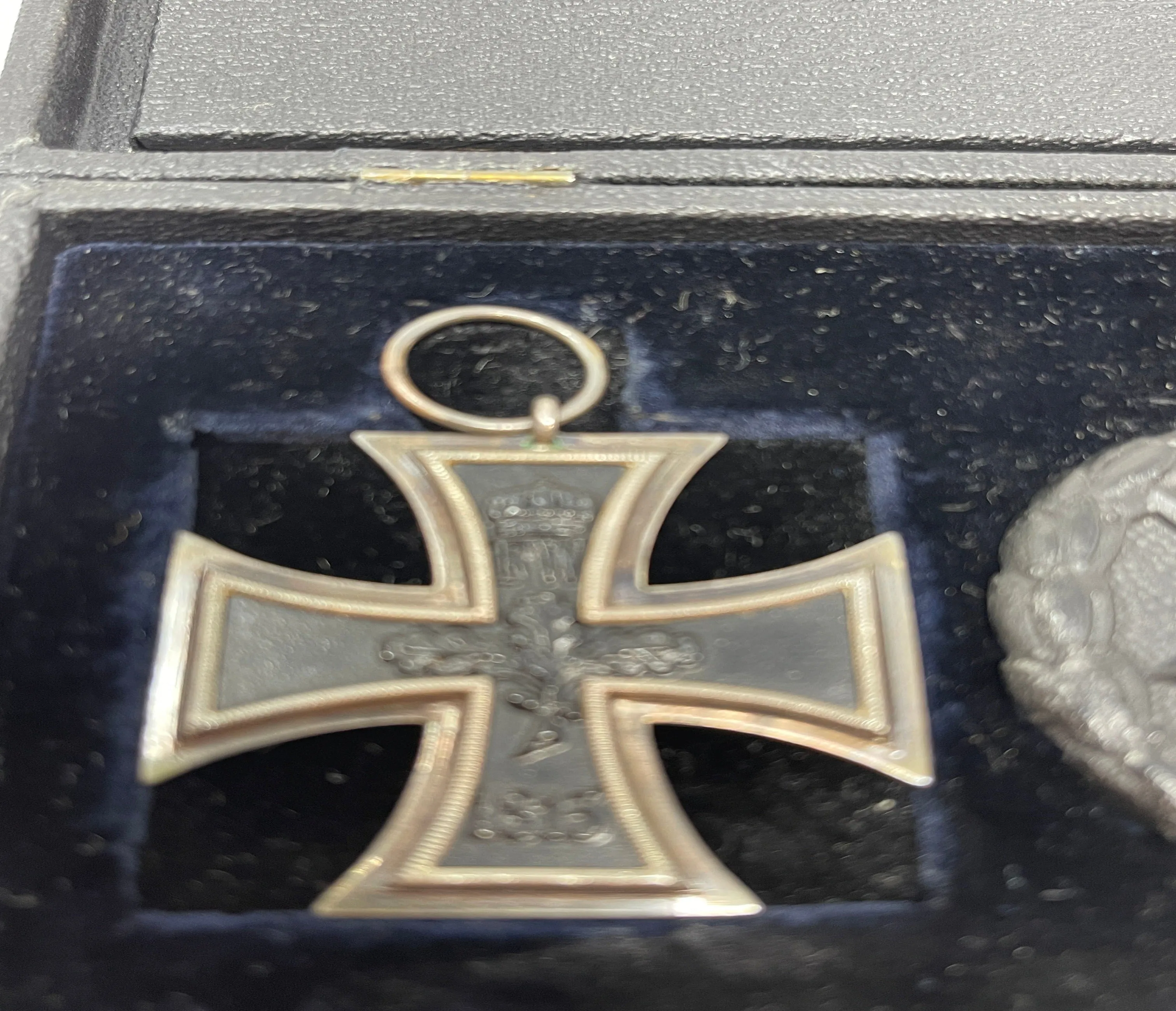 Case Containing Iron Cross Wound Badge 1914-18 Cross