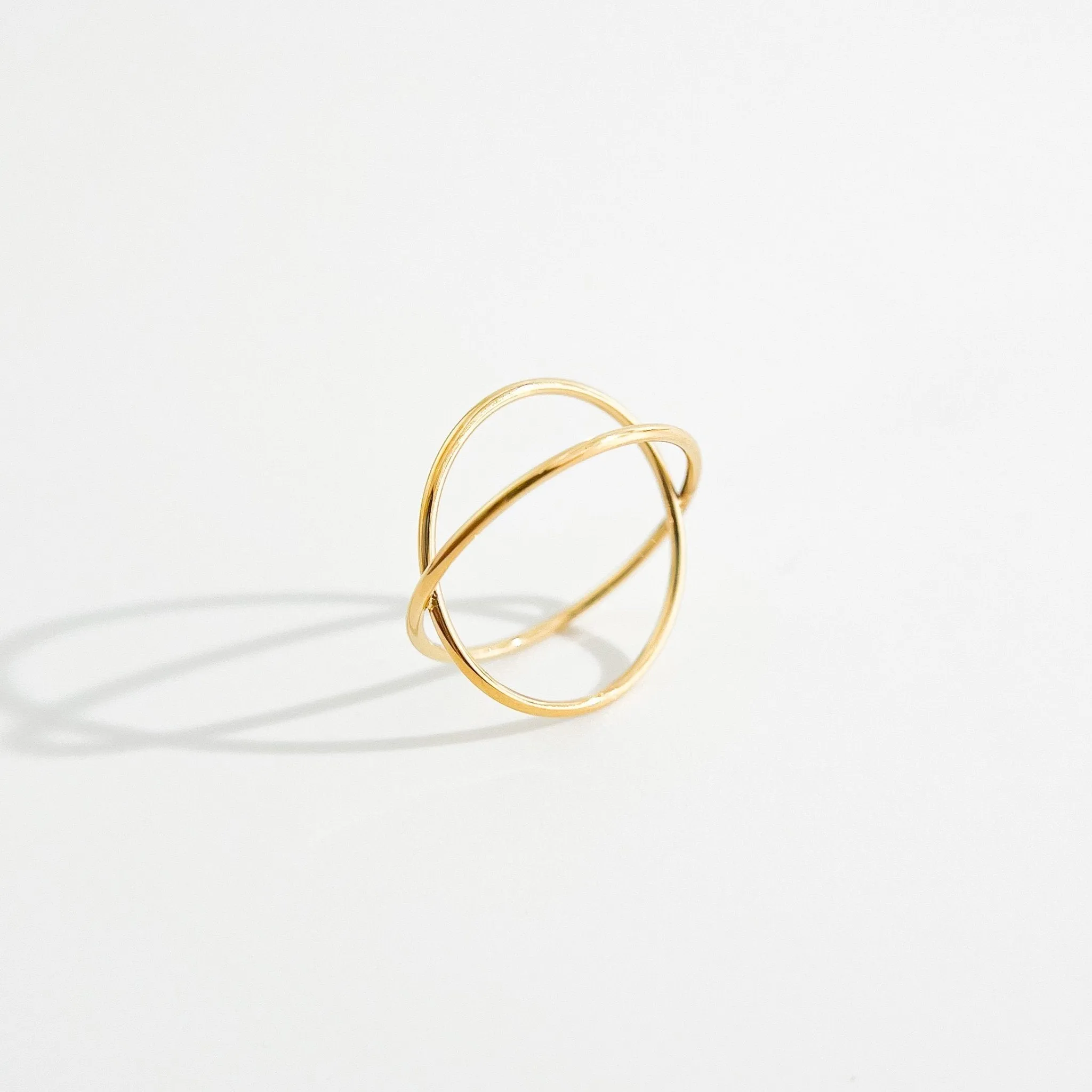 Criss Cross Gold Ring