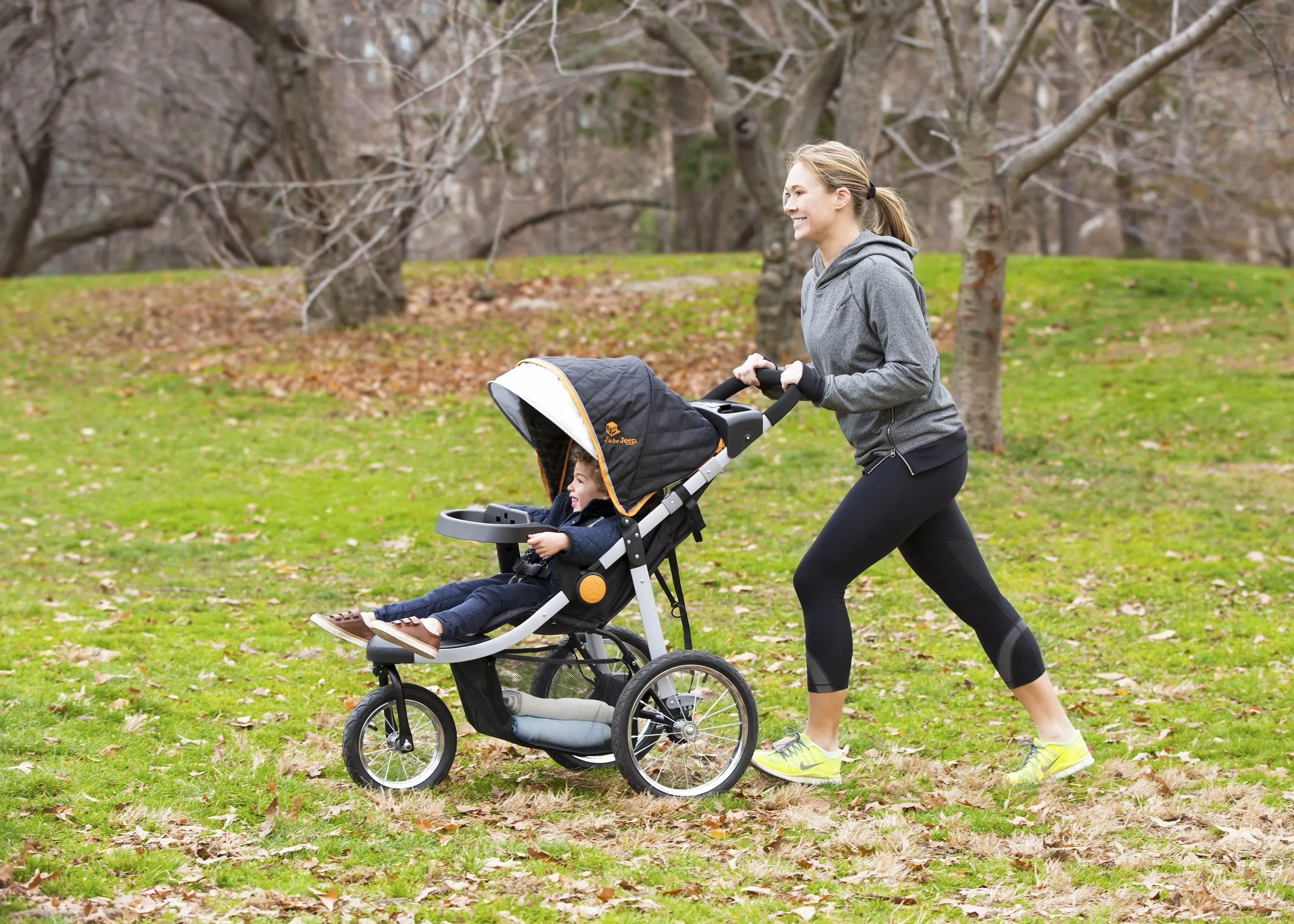 J is for Jeep® Brand Cross-Country All-Terrain Jogging Stroller