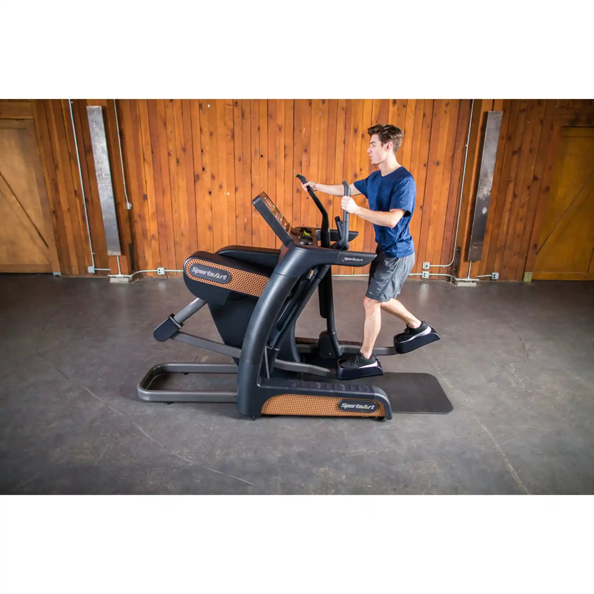 SportsArt V886 Verso Status Eco-Natural Cross Trainer